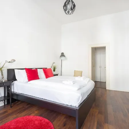 Red Dot One - New Unit In Heart Of Jewish Quarter Apartment *